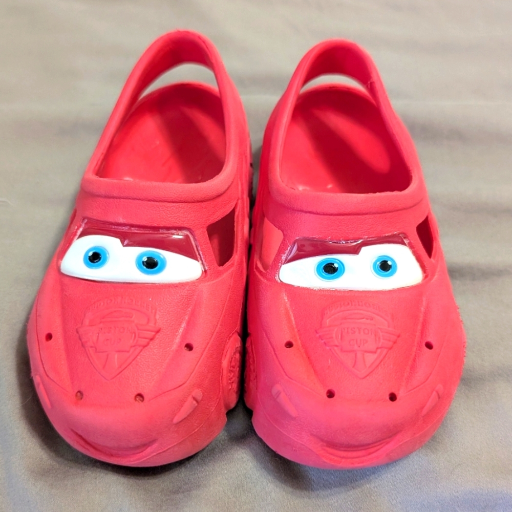 Disney/Pixar Lightening McQueen Toddler Slip On Shoes Size 9/10